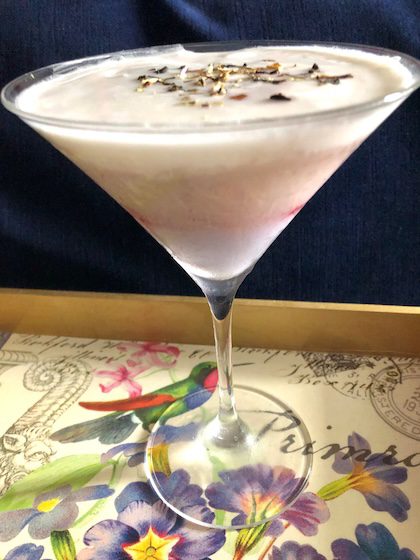 Virgin berry tea mocktail drink for special Mother's Day.