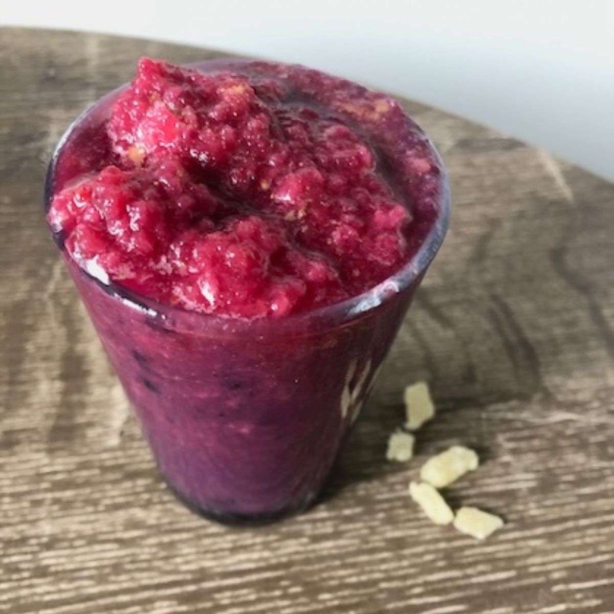 Beet Smoothie with blueberry and ginger