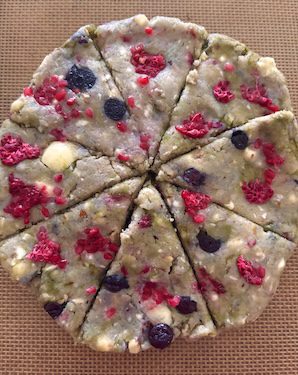 An easy berry tea scone can be a low-sugar healthy dessert that's easy to share.