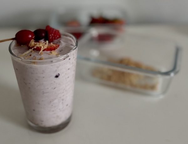 berry yogurt smoothie that includes cranberries high in antioxidants.