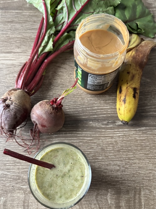 beet green smoothie ingredients.