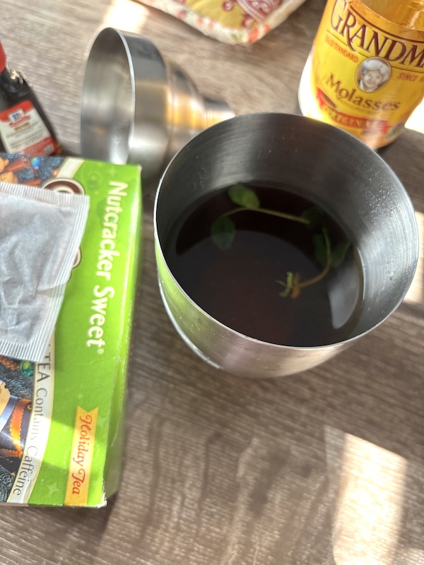 virgin mint julep ingredients with tea.