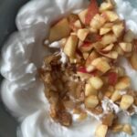 apple meringue dessert