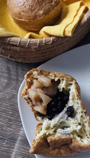 popover muffin-style, filled with fruit.